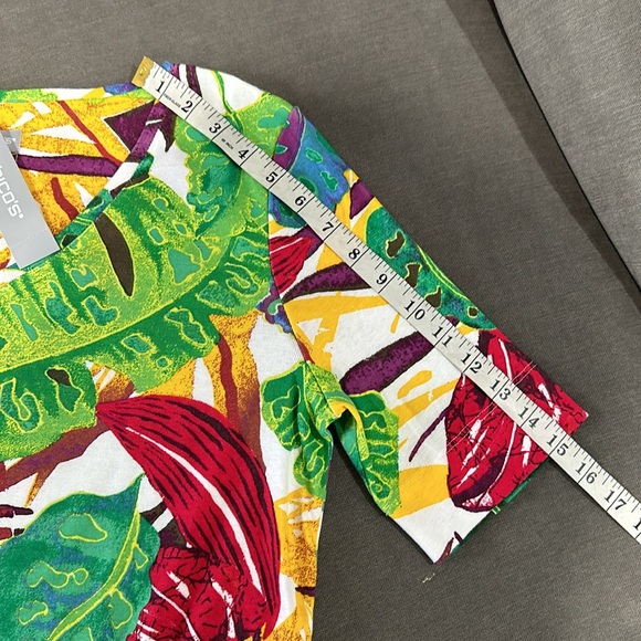 Chico’s Women Colorful Leaves V Neck Tee Size 1/Small - Picture 9 of 12